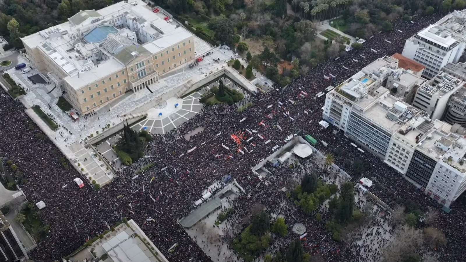  La lotta si intensifica con la partecipazione di massa allo sciopero nazionale di oggi