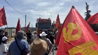 Le forze del KKE bloccano un altro carico bellico