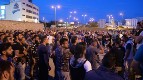 Докеры Пирея решительной забастовочной борьбой добились рассмотрения своих законных требований