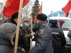 Il KKE condanna la persecuzione dei comunisti nella città russa di Tyumen